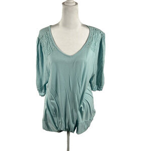 Tint & Shadow Top Blouse V-Neck Light Blue Short Sleeve Large Casual Relaxed Fit